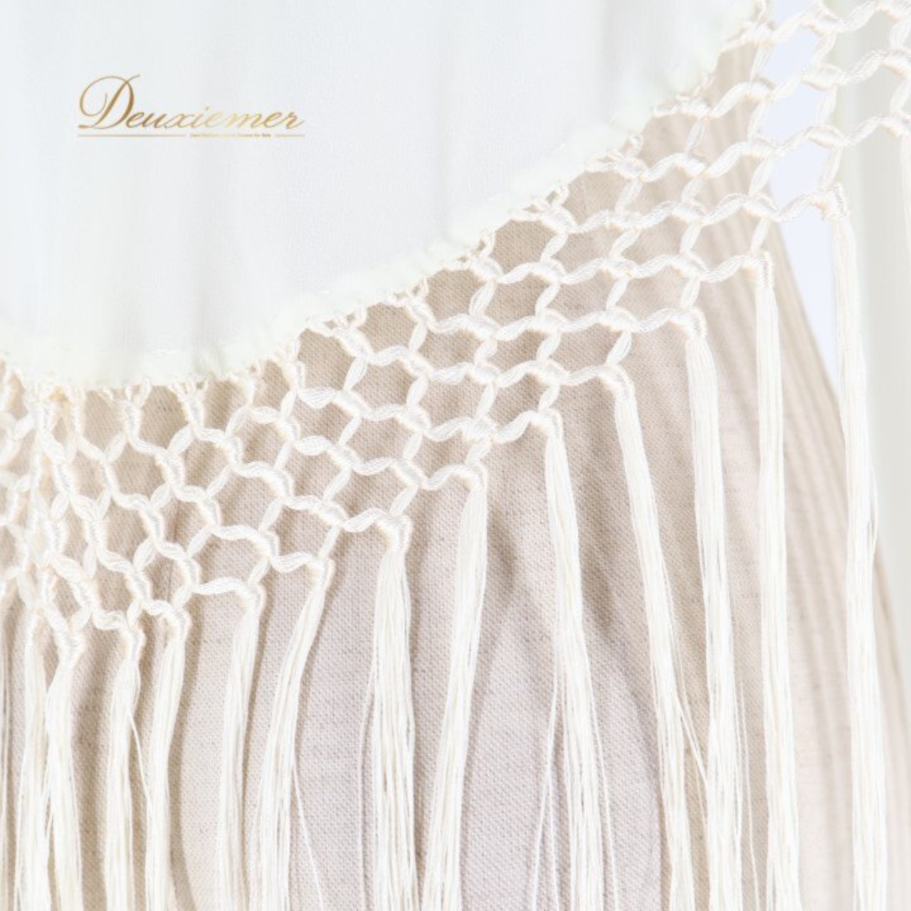 フラメンコ 衣装 シージョ ピキージョ ホワイト系 レッド系 グリーン系 白 赤 緑 刺繍 花柄 フレコ トライアングル 小物 飾り 装飾 ダンス パーティ 発表会 フラメンコ衣装 フリル 衣装小物 ダンス小物 舞台衣装 発表会用 ライブ衣装 刺繍デザイン 花柄刺繍 フリンジ 小物飾り 装飾用