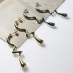 　低アレ対応　ウェーブピアス 韓国デザイン GOLD SILVER 両耳  ニッケルポスト 5センチ シンプルデザイン bittersweet