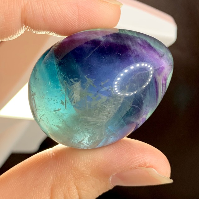 T12.綺麗なグラデーションフローライトたまご