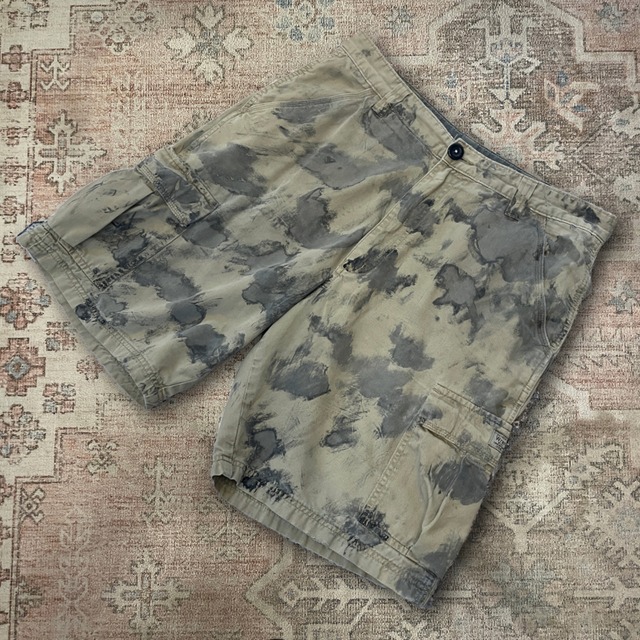 Wrangler HERO / HANDPAINT CAMOUFLAGE SHORTS / ALTERED
