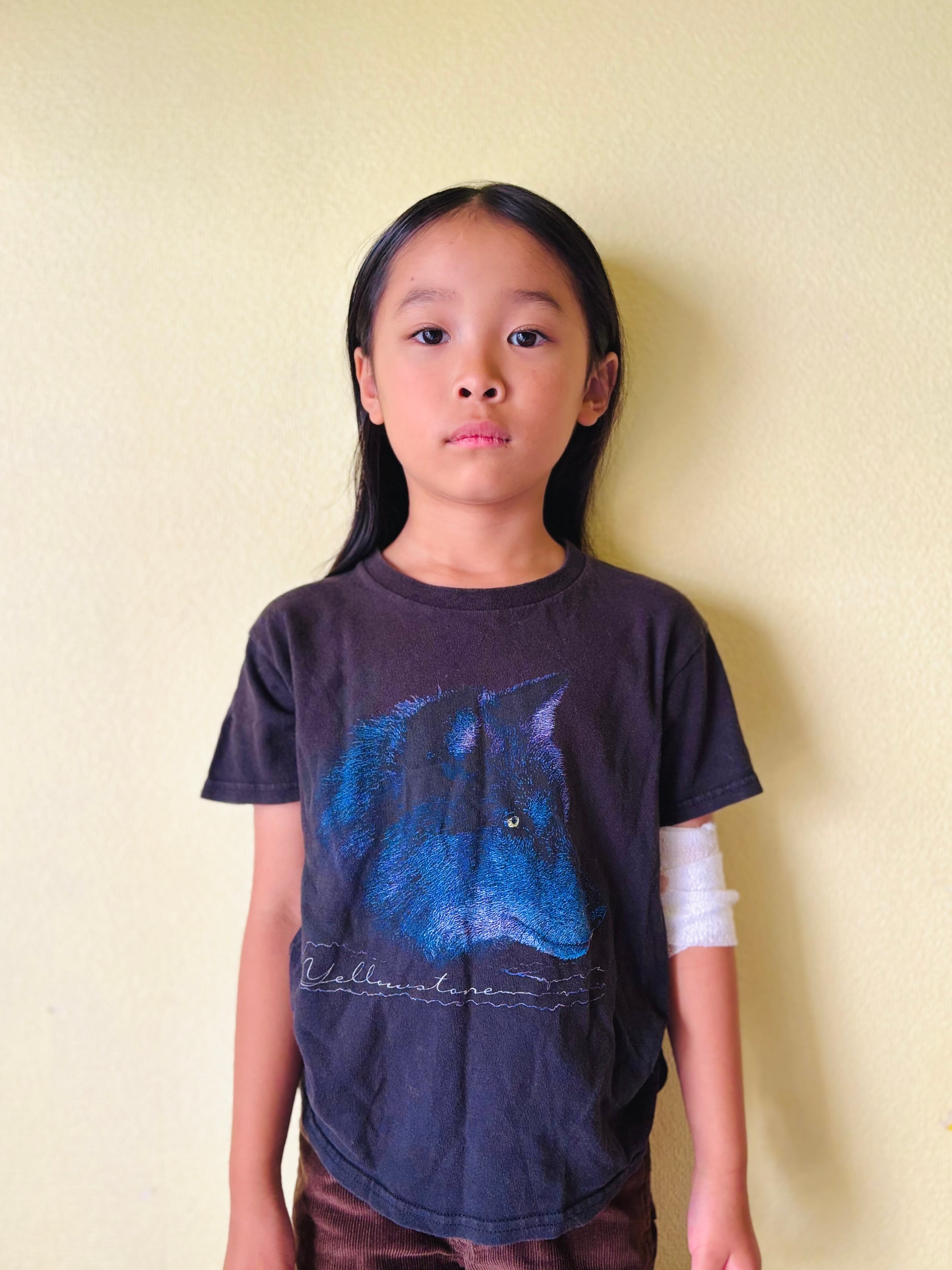 【KIDS vintage】 90's vintage Wolf T-sh. size:4-6y