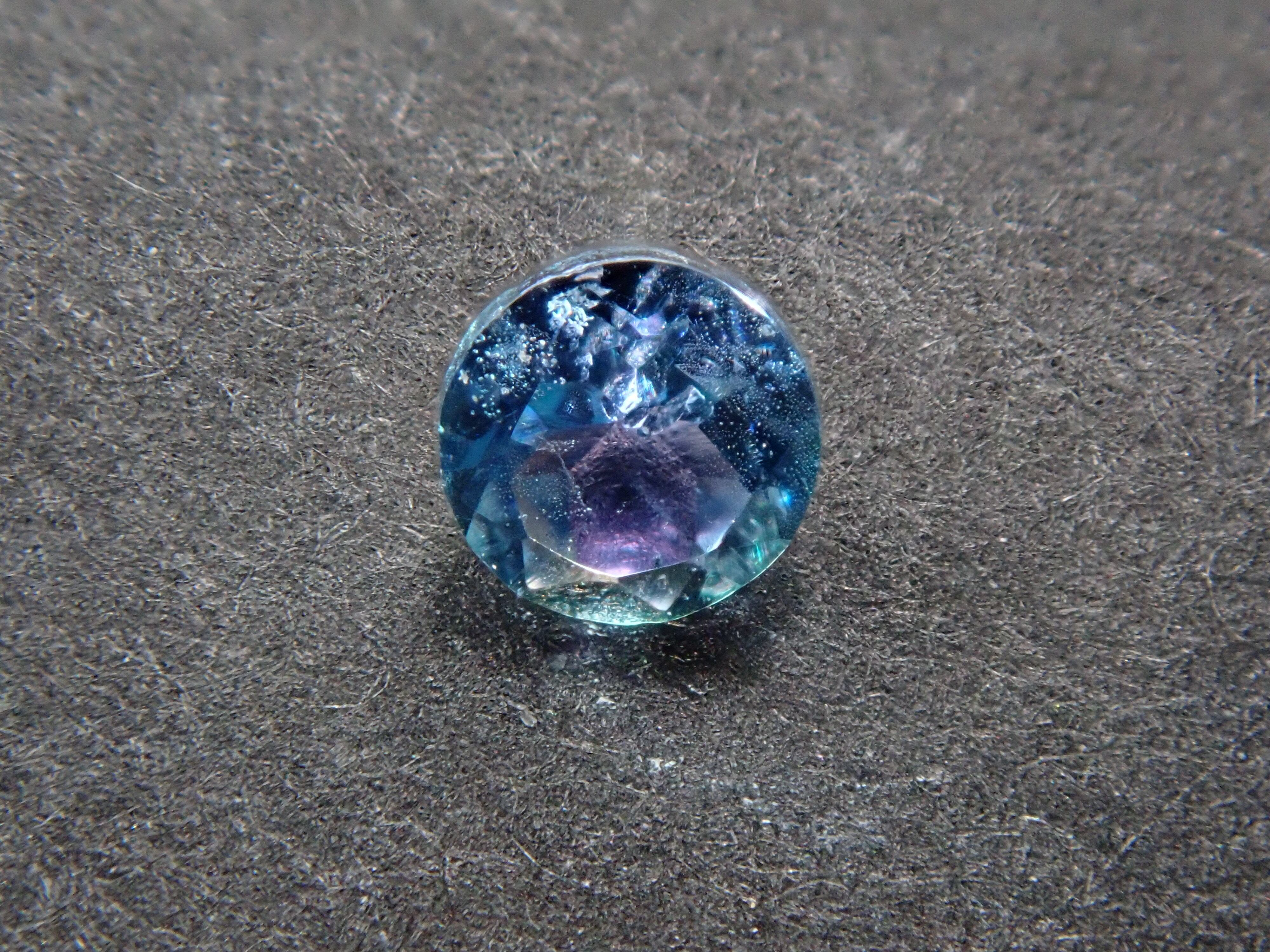 タンザニア産コーネルピン 0.072ct