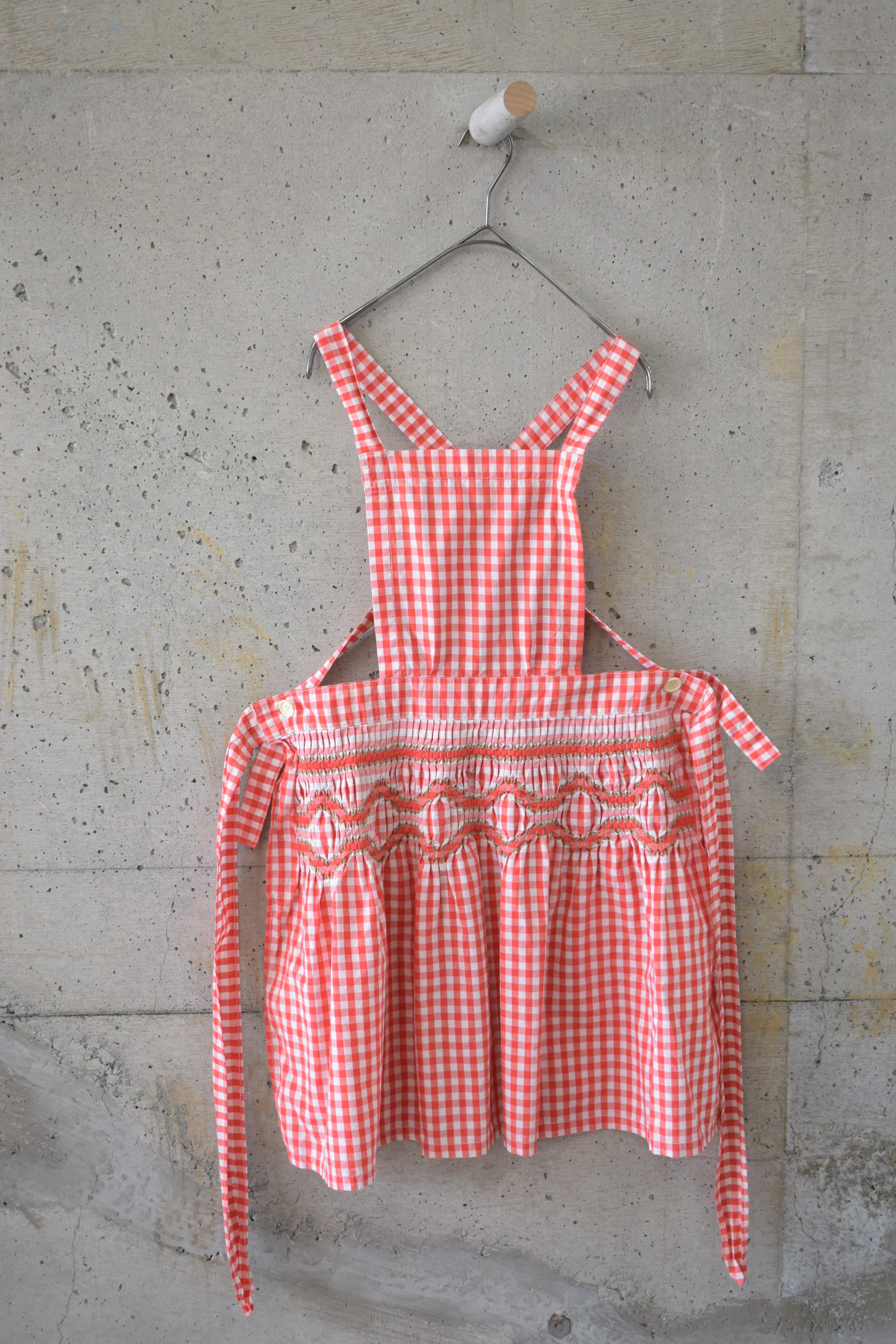Gingham check apron