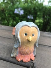 《キュートなアマビエの木彫》