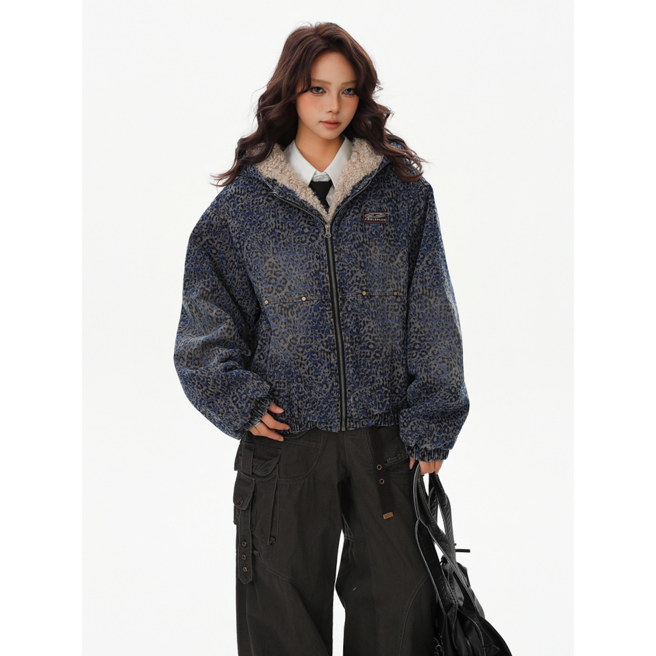 【暖かさUP】青いヒョウ柄 中綿ジャケット T1931