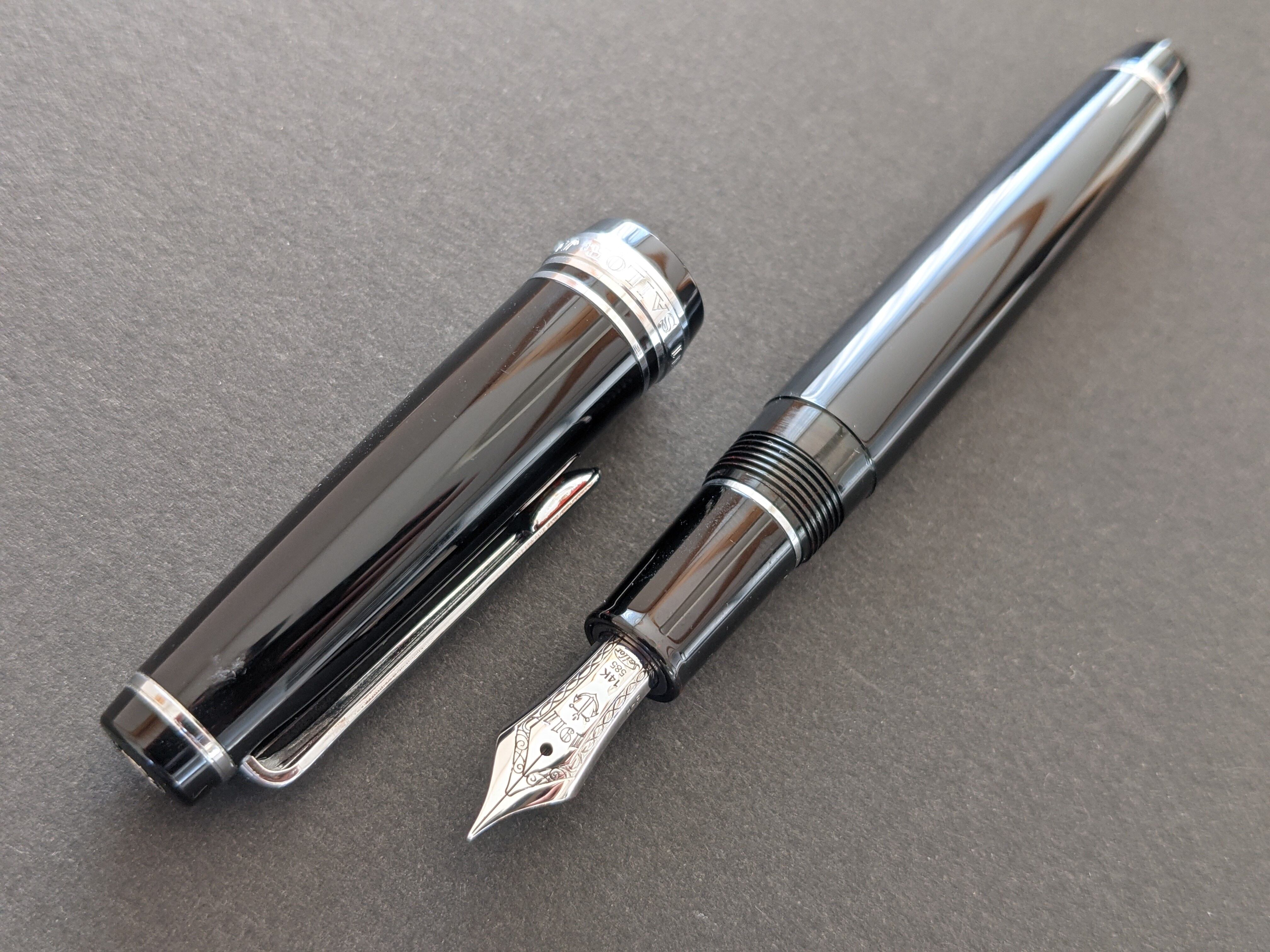 セーラー万年筆 プロフェッショナルギアスリム 銀 SAILOR （細字） 14K