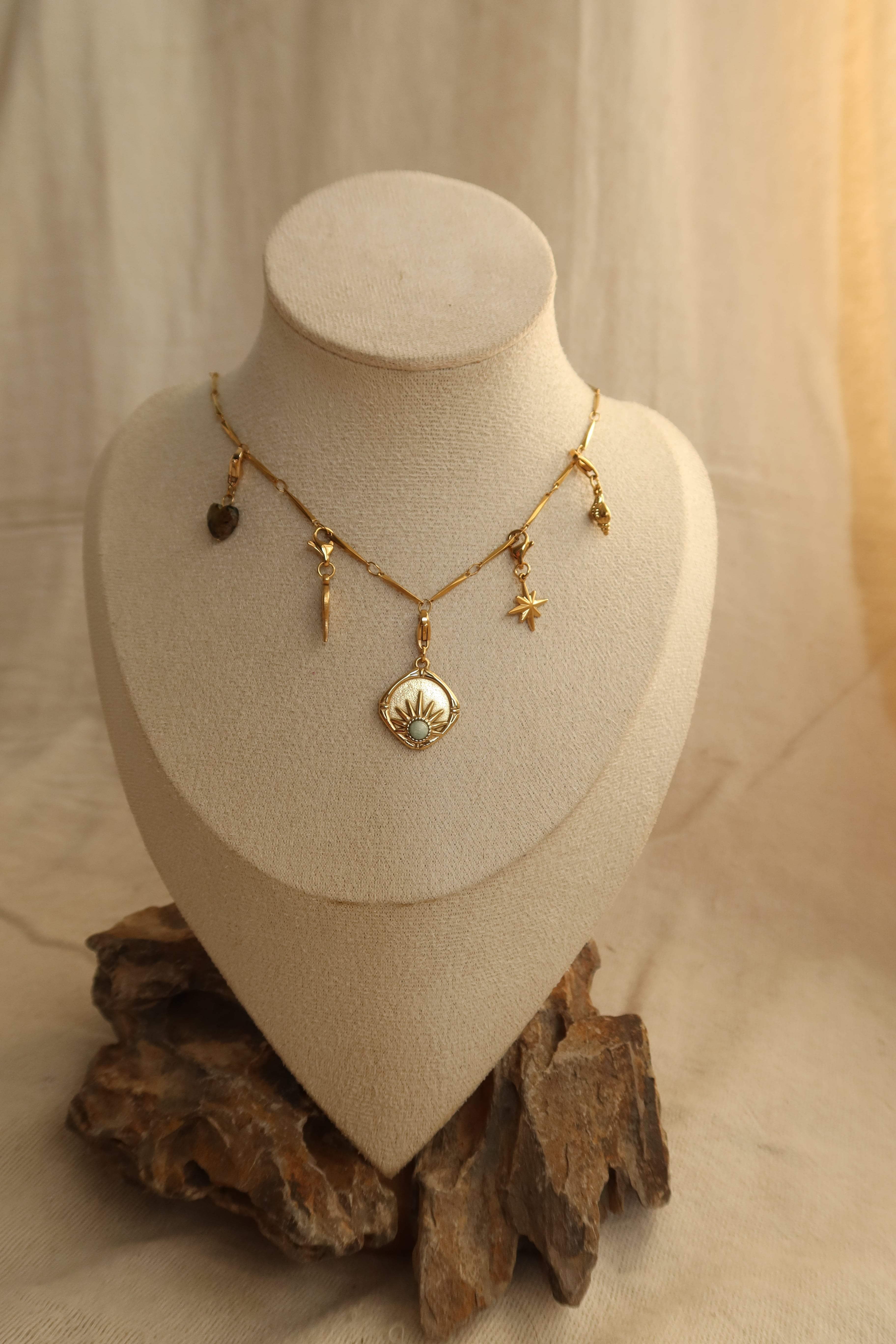 kanalunani gold ネックレス Kanalunani