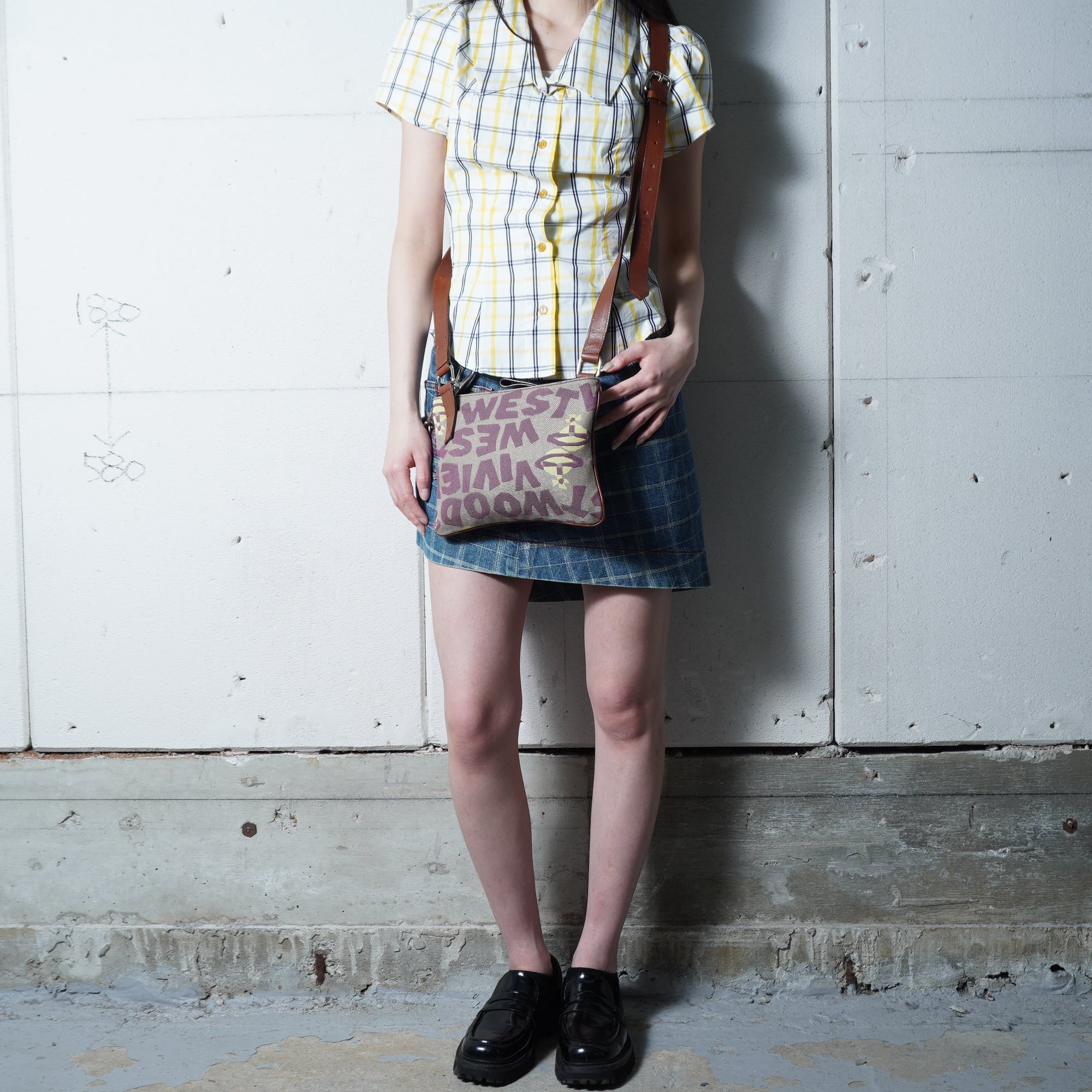 Vivienne Westwood】ヴィヴィアンウエストウッド ロゴ・オーブ柄
