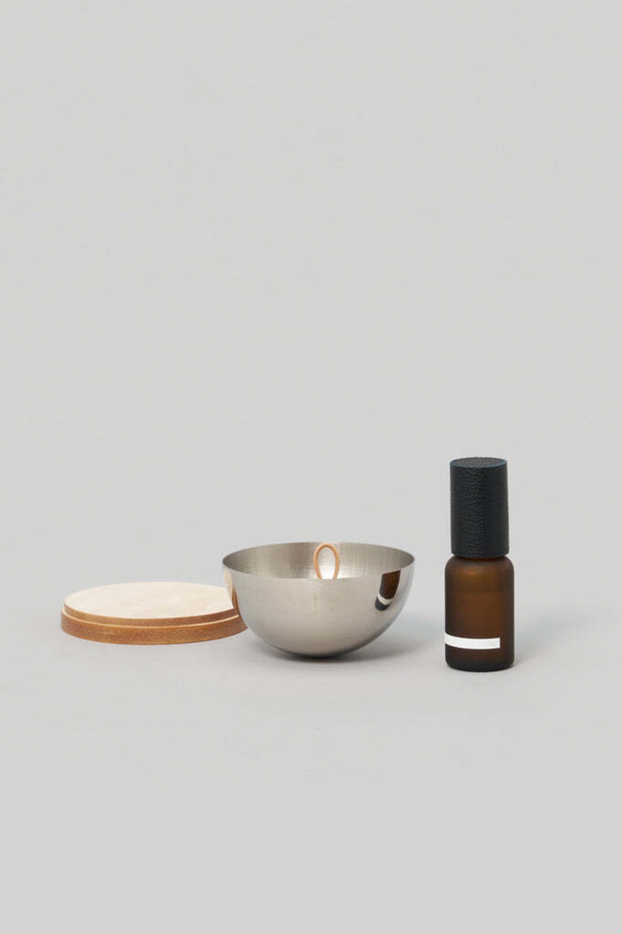 _Fot - bowl S :natural|レザー蓋付きステンレスボウル/ウッドボール付属/フレグランス対応/小物入れ/日本製