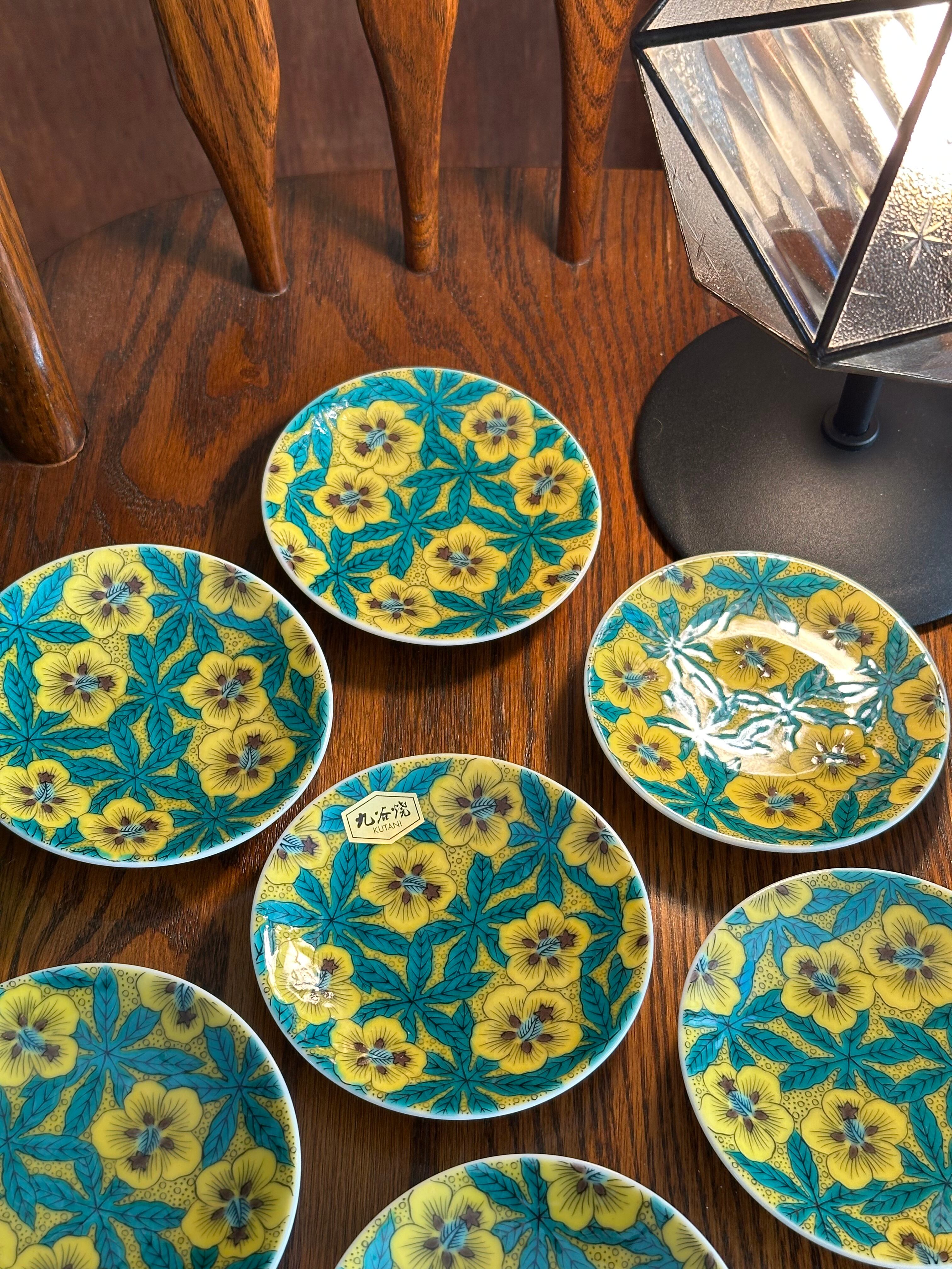 九谷焼 タチアオイの豆皿 | 陶器屋カフェつむぎ produced by 松屋陶器