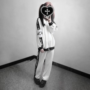 メタルロゴグラフィックライントラックパンツ（5カラーあり）（lli_7132）