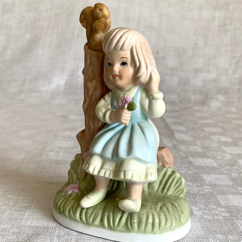 陶器　人形 置物 陶器人形 少女とリス パステルカラー 12OTce19 | soracoya