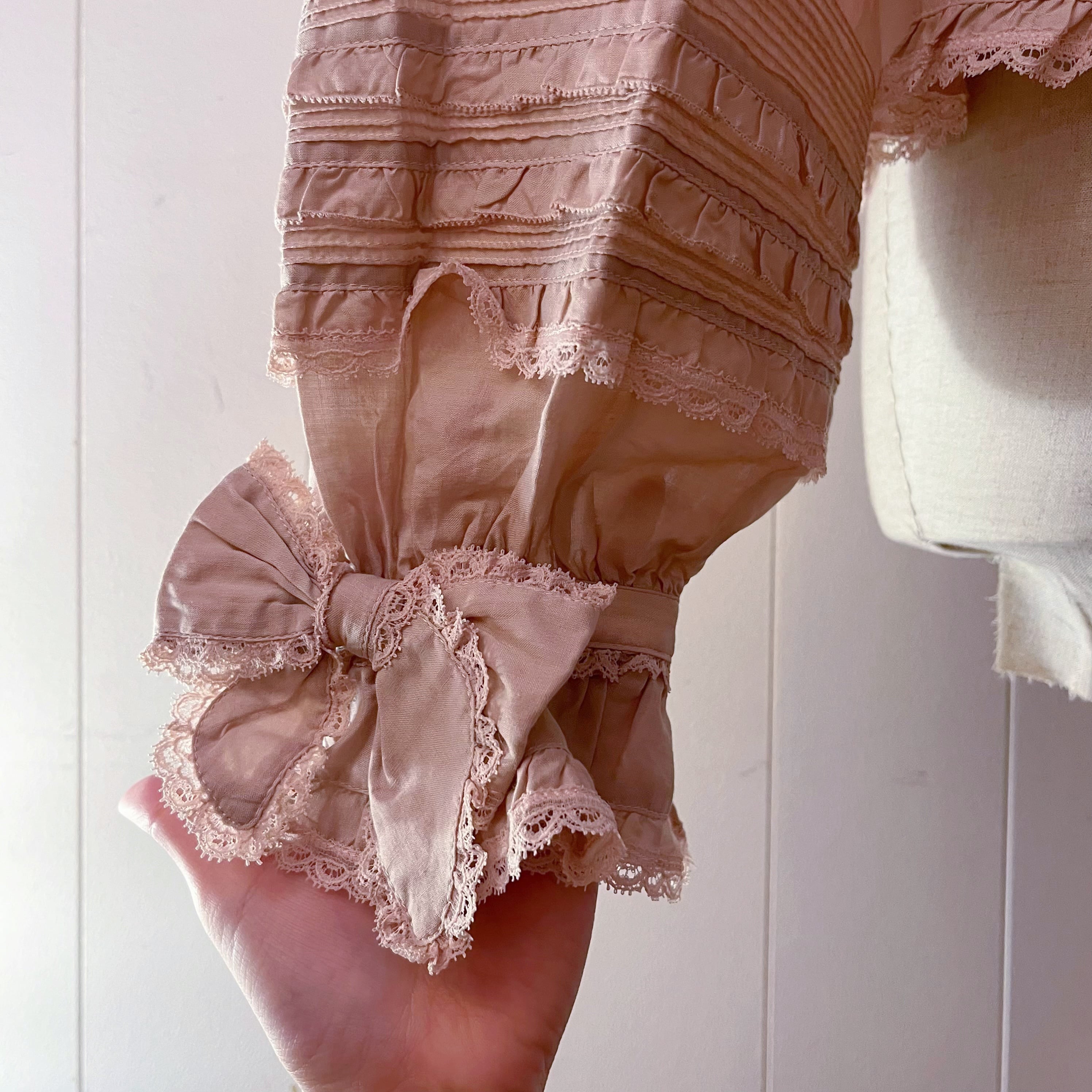 PINKHOUSE / pale pink frill ribbon blouse