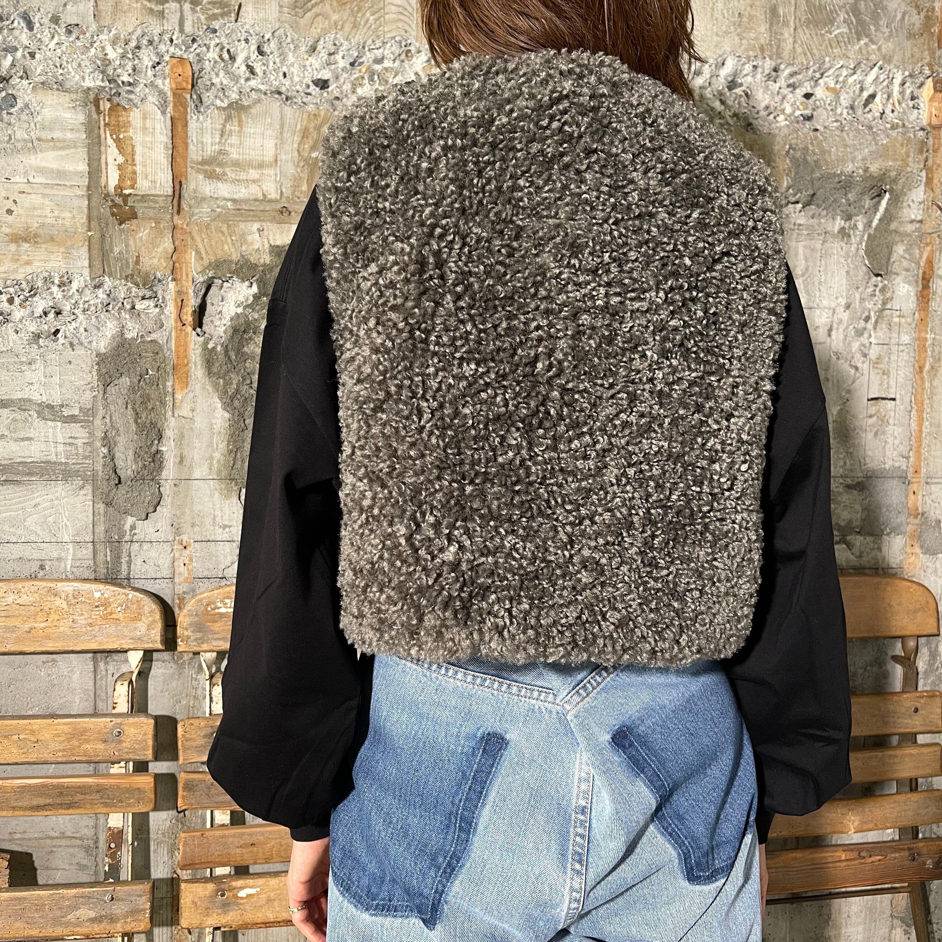 着丈45cmHYKE × MAKES FAUX SHEARING CROPPED VEST