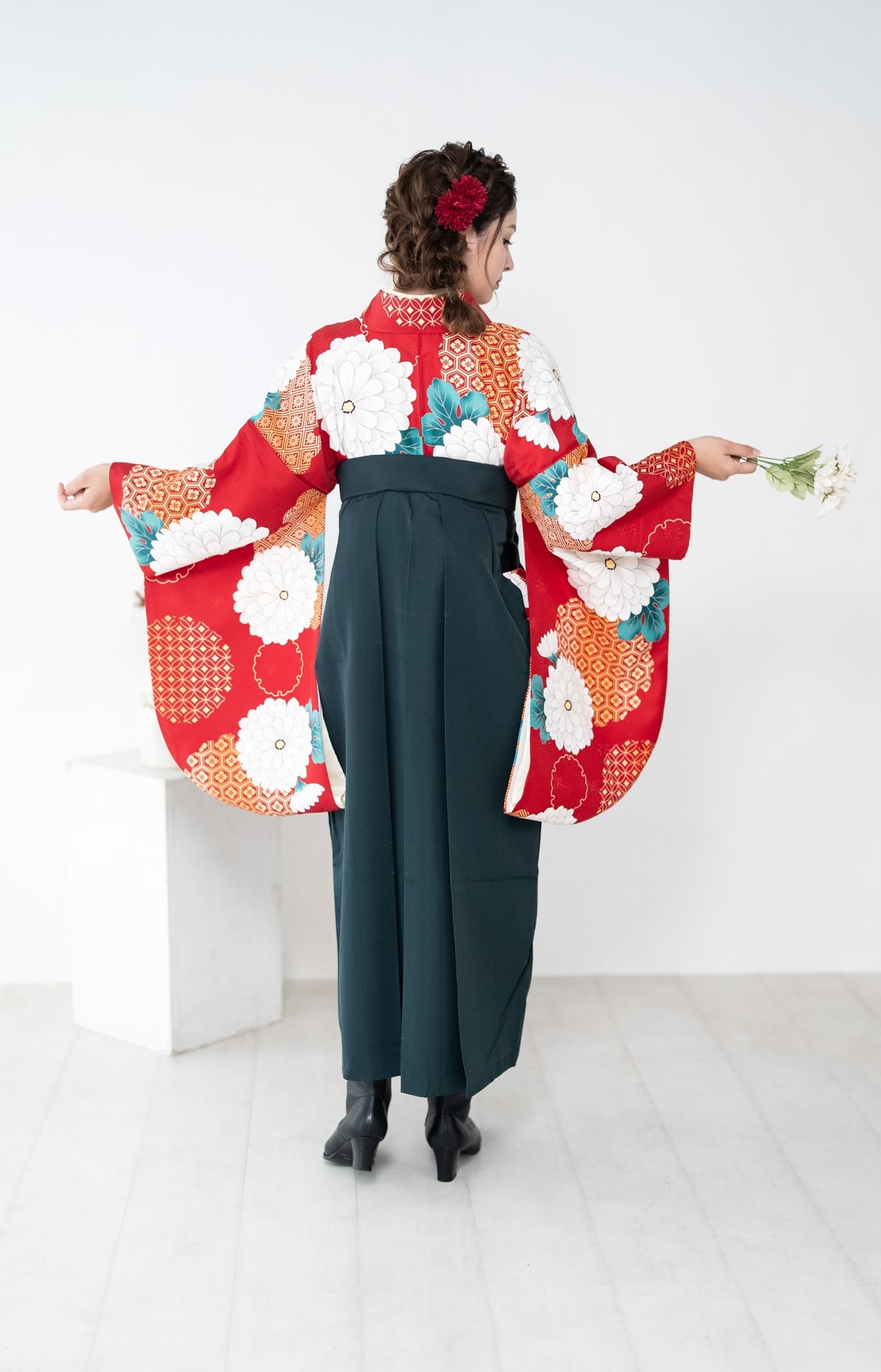 Kimono Sienne 卒業式袴3点セット 赤に白の菊 二尺袖着物 袴 濃緑 卒業