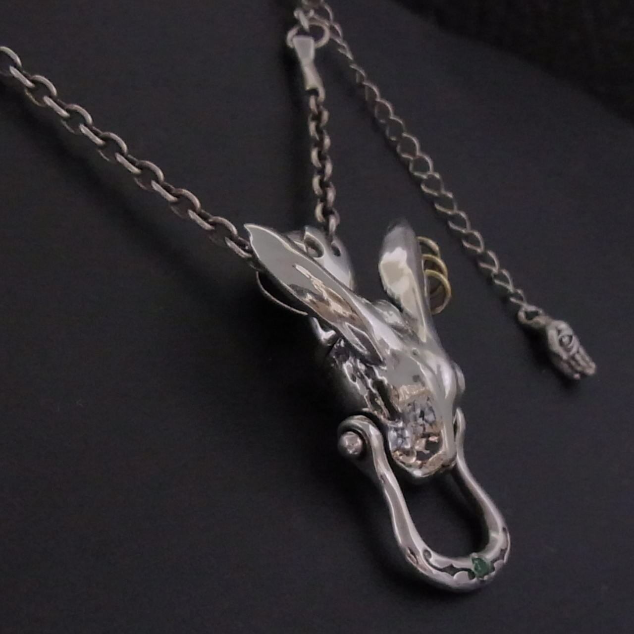 NEVELET Pendant | BLIND RABBIT