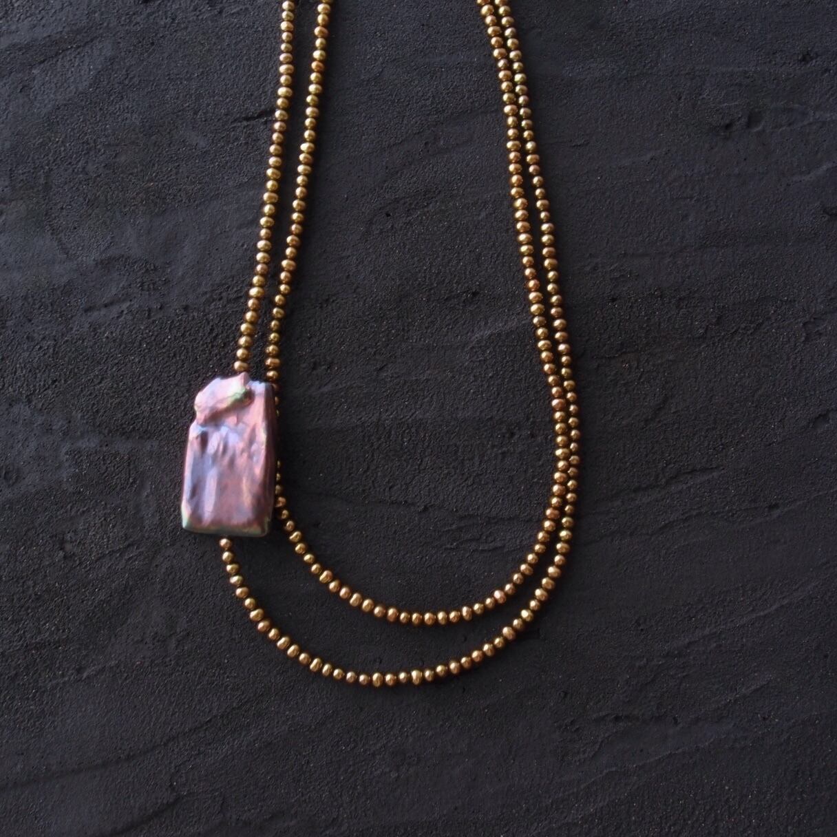 Mustard Yellow Pearl Asymmetry Necklace /マスタードカラーパール アシンメトリーネックレス