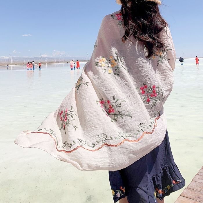 ストール スカーフ レディース 刺繍 ポリエステル エレガント 上品 清楚 かわいい 大人可愛い きれいめ おしゃれ お洒落 綺麗 アジアン エスニック エキゾチック ナチュラル レトロ リラックス シック 華やか 花柄 フラワー 通勤 通学 デート お出かけ 女子会 休日 パーティー イベント リゾート 旅行 海 プール 散歩 送料無料 春 夏 秋 お呼ばれ 20代 30代 40代 50代 60代 ママ マタニティ 韓国 着回し 普段使い 体型カバー 楽ちん 二の腕カバー 防寒 定番 ギフト 日焼け防止