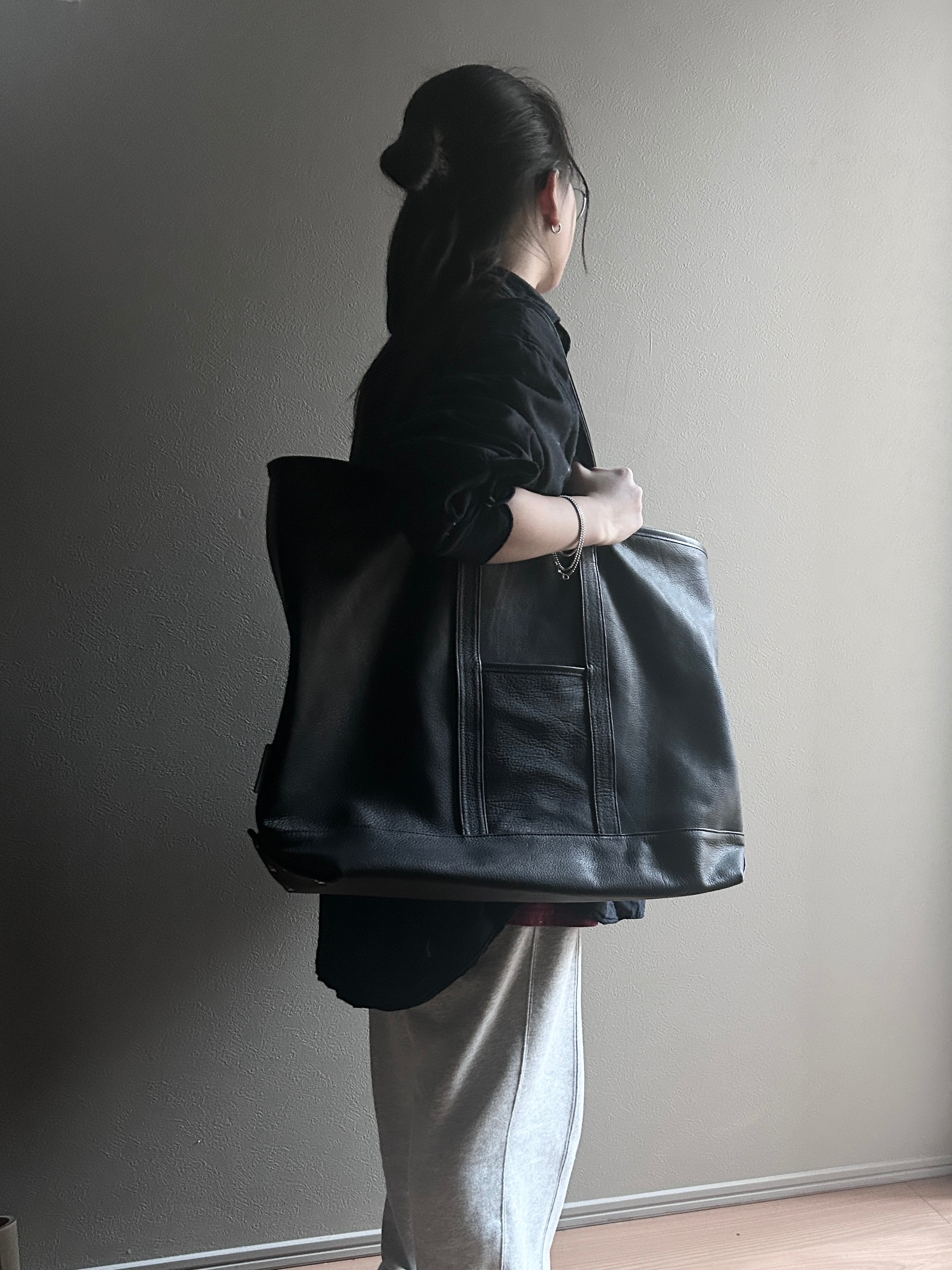 Large tote /black/栃木ヌメ×サステナブルレザー(国産本牛革)