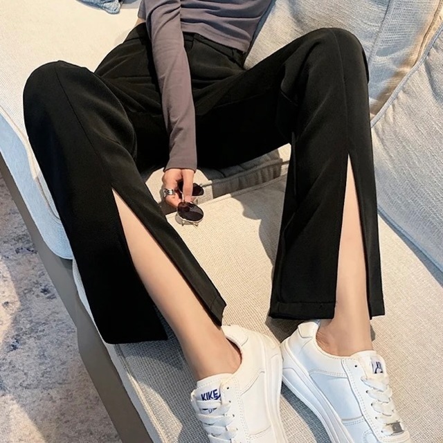 センタータックスリットパンツ