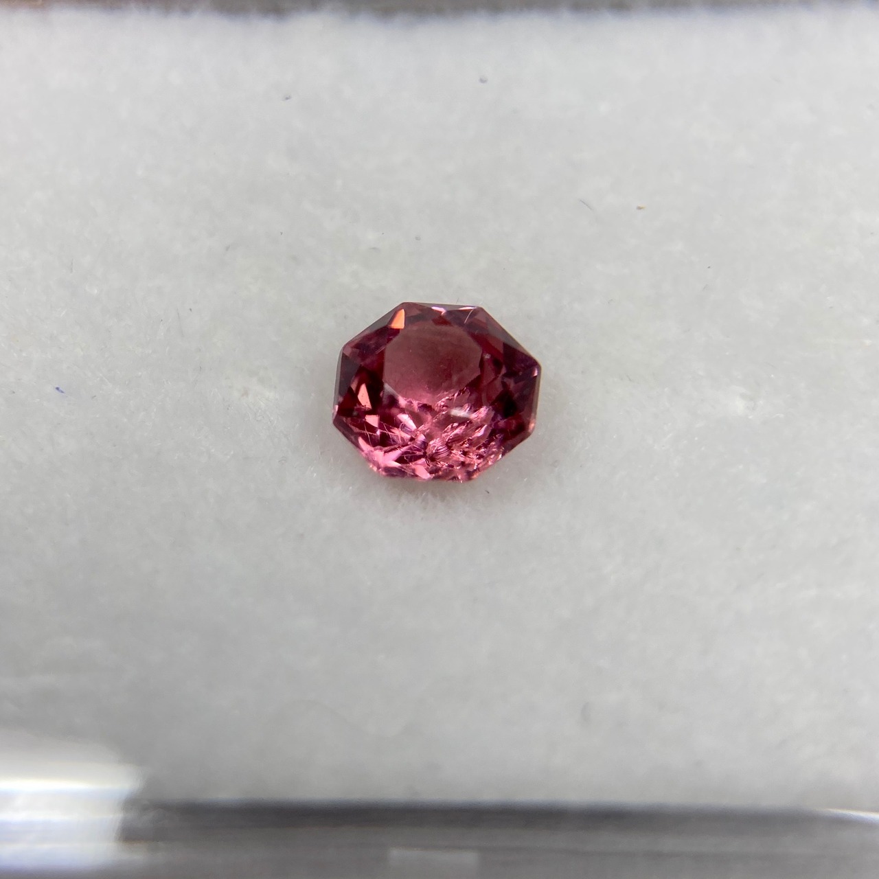 お花みたいなスピネル 赤系 約4.5mm-5mm No.7