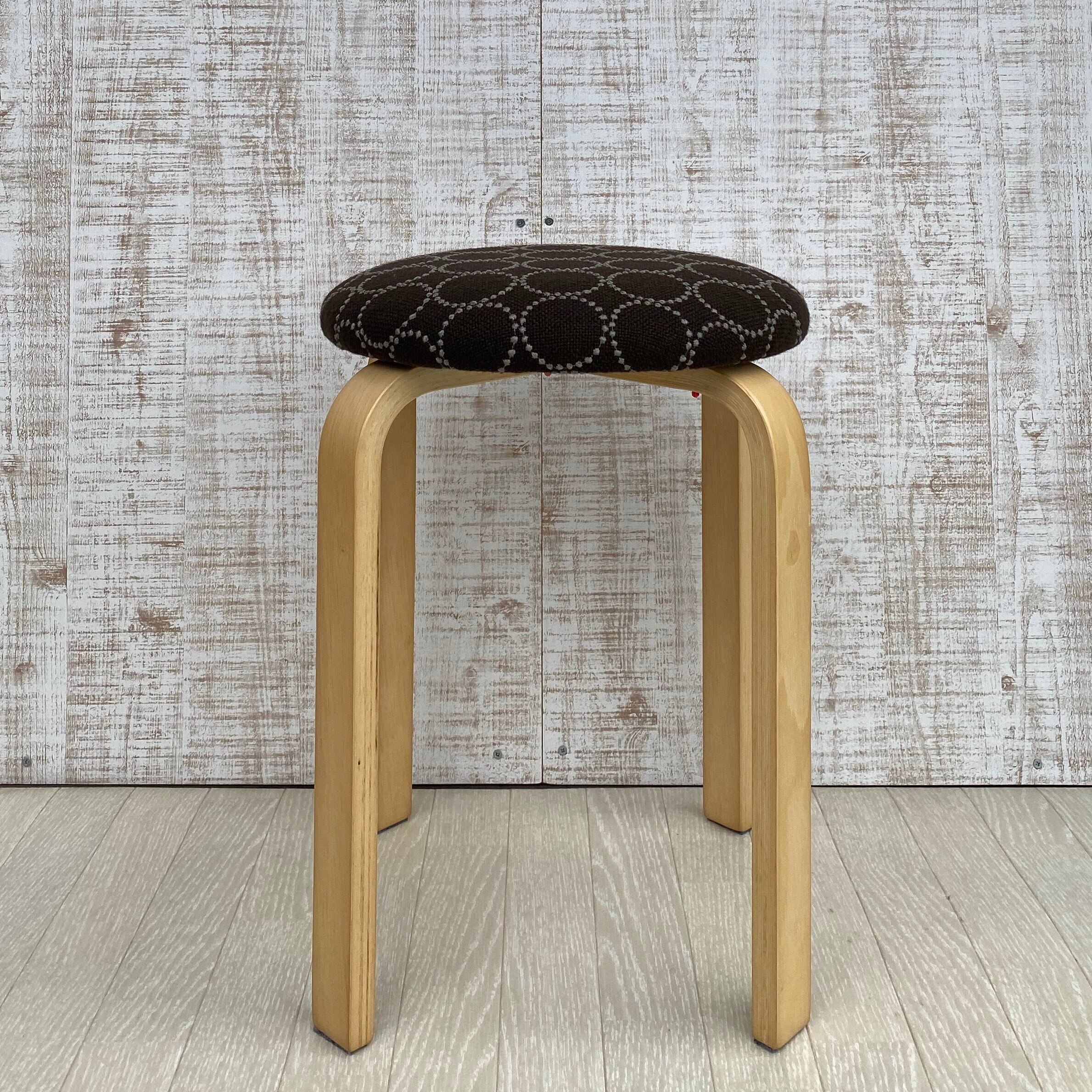 皆川明×Kvadrat タンバリンスツール茶色/ナチュラルフレーム 皆川明×Kvadrat タンバリンスツール茶色/ナチュラルフレーム