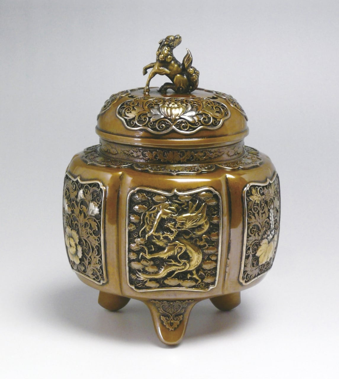 六陵瑞鳥紋香炉 昭生作