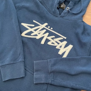 【STUSSY】USA製  黒タグ スウェット パーカー 刺繍ロゴ Sサイズ ネイビー ステューシー US古着