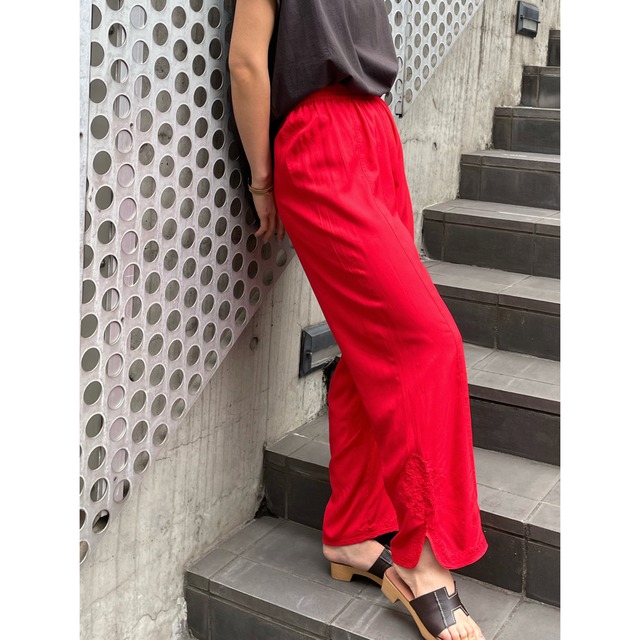 Cord Embroidery Pants コードエンブロイダリーパンツ コード刺繍 コードエンブロイダリー 刺繍パンツ エンブロイダリーパンツ スリットパンツ ハンド刺繍 ストレートパンツ カラーパンツ レーヨンパンツ Aureolin オーレオリン Online Shop