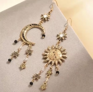 ピアス 太陽 月