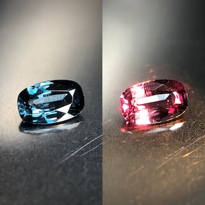 蠱惑のベキリーブルー 0.32ct 天然 カラーチェンジ ガーネット