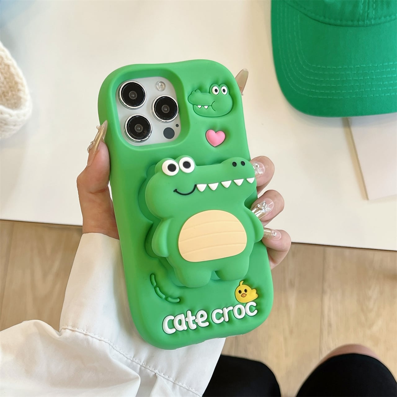 ワニ iPhone 16 15 14 13 12 11 ケース 立体 スタンド機能 シリコン