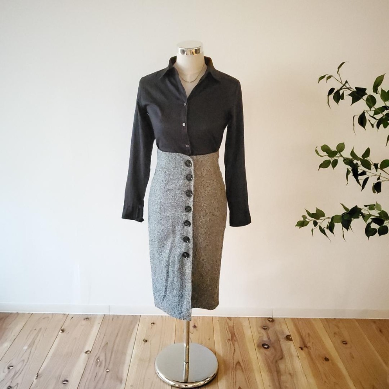 【USED】フォーマルファッション　黒シャツ＆タイトスカート