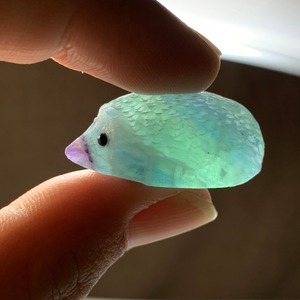 32.可愛い色合い☆フローライト ハリネズミ