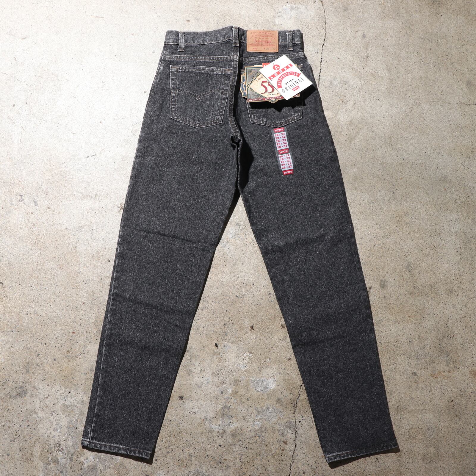 Deadstock 28×32 Levi 