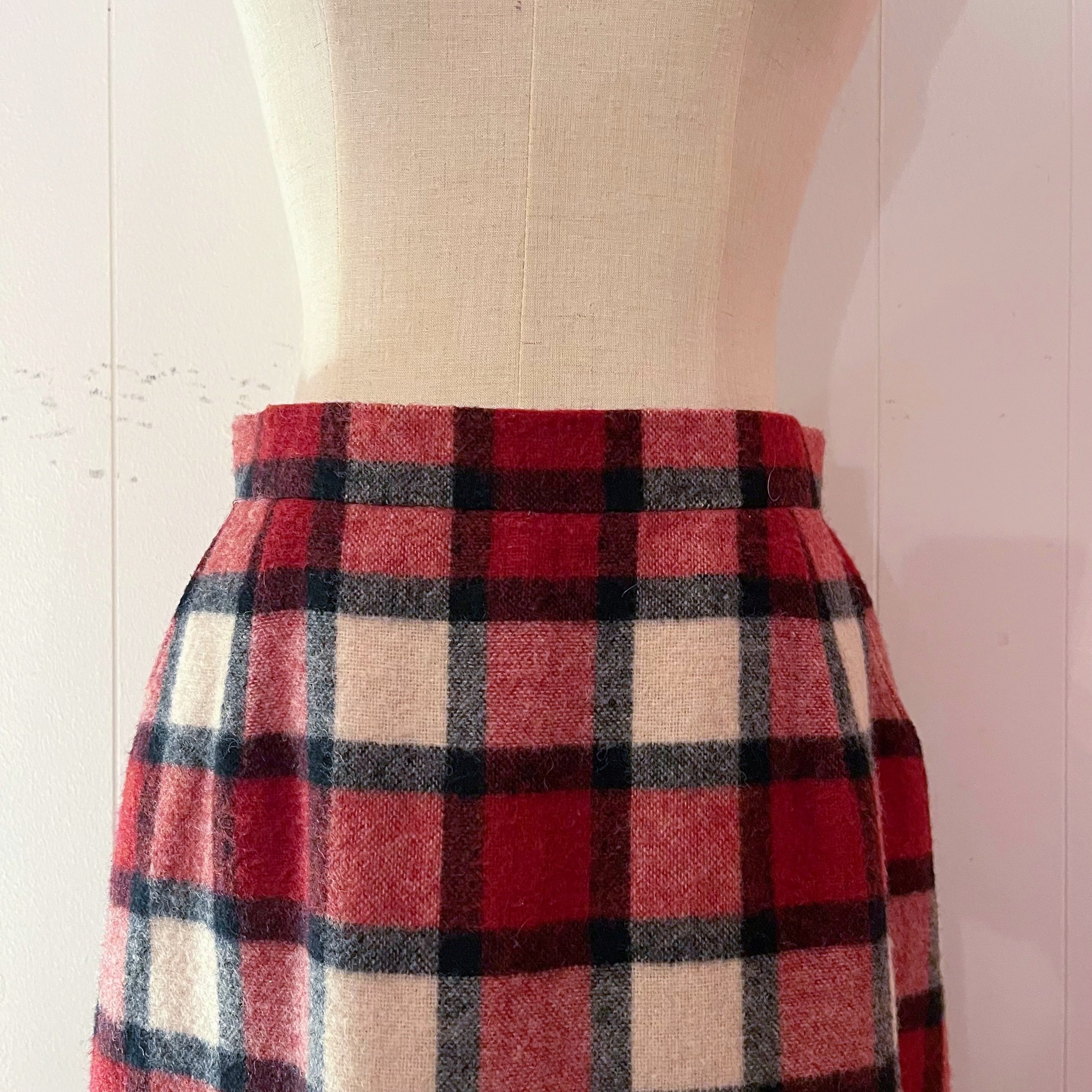 red block check wool long skirt