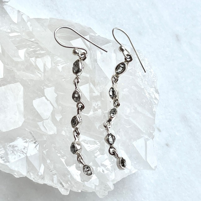 【超美石】ハーキマーダイヤモンド　ピアス　（イヤリング可）8251