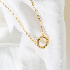 s925  Zirconia Circle necklace