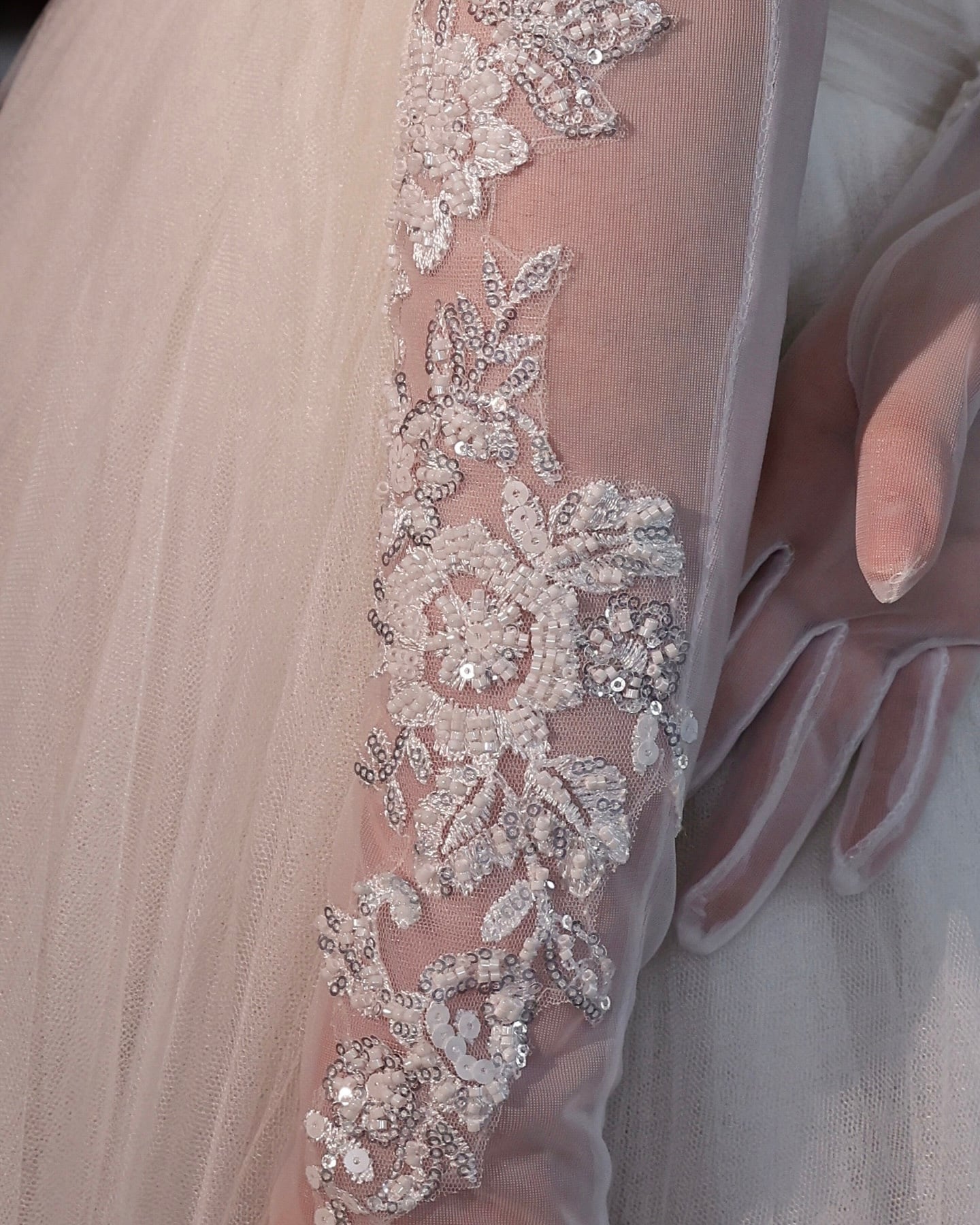 スパンコールフラワーレースロングウェディンググローブ【GL2511-09