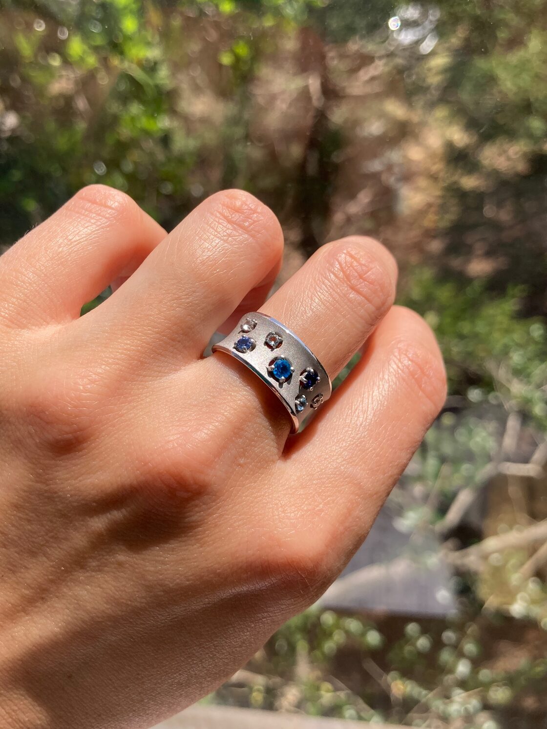 幅広天然石シルバーリング KR7693 ブルートパーズ、アクアマリン 