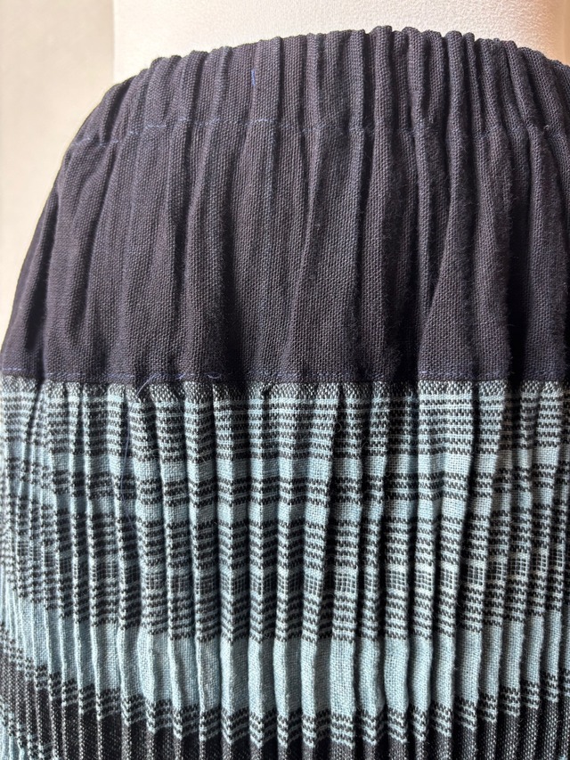 モン族スカート 057 ロング ろうけつ染め アップリケ プリーツ bamiオリジナルパターン