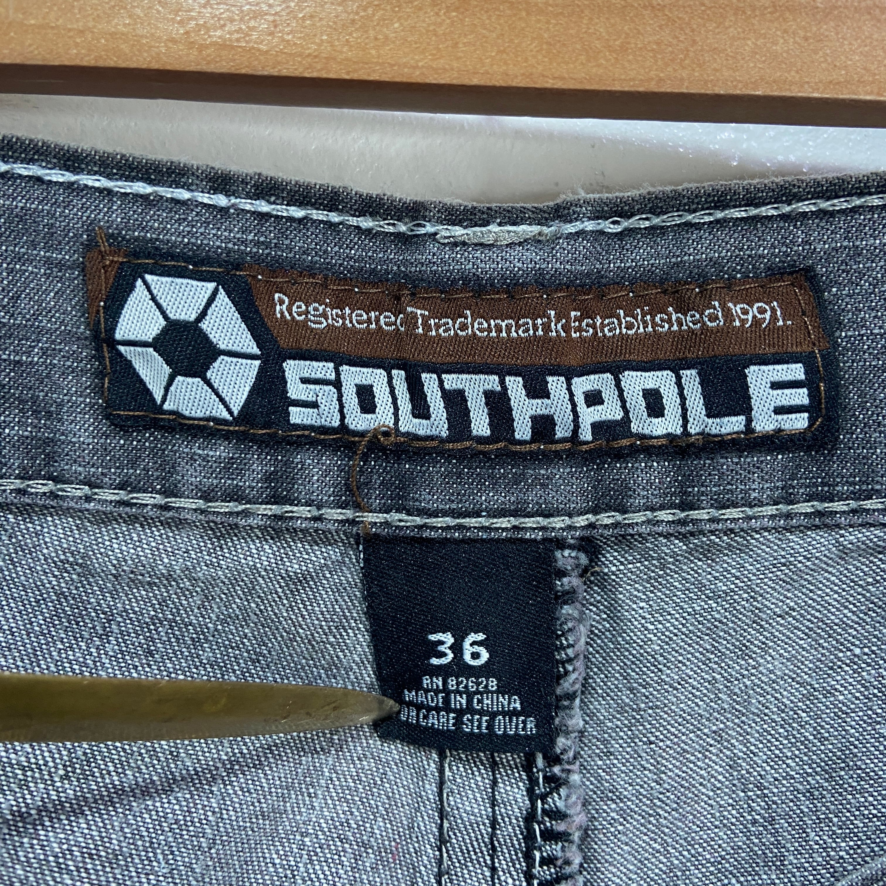 送料無料』SOUTHPOLE サウスポール ブラックデニムワイドパンツ 刺繍 