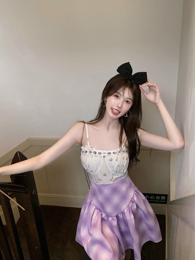 サマーフローラルショートトップス 夏物 花柄 ブラックストロベリース69448412003