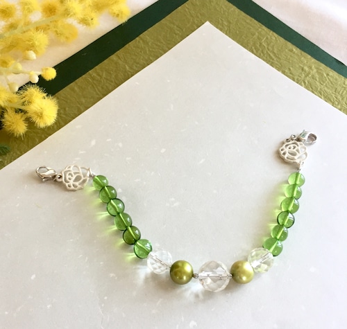 緑きらめく 琥珀と本真珠の羽織紐 兼用ブレスレット 水晶 薔薇
