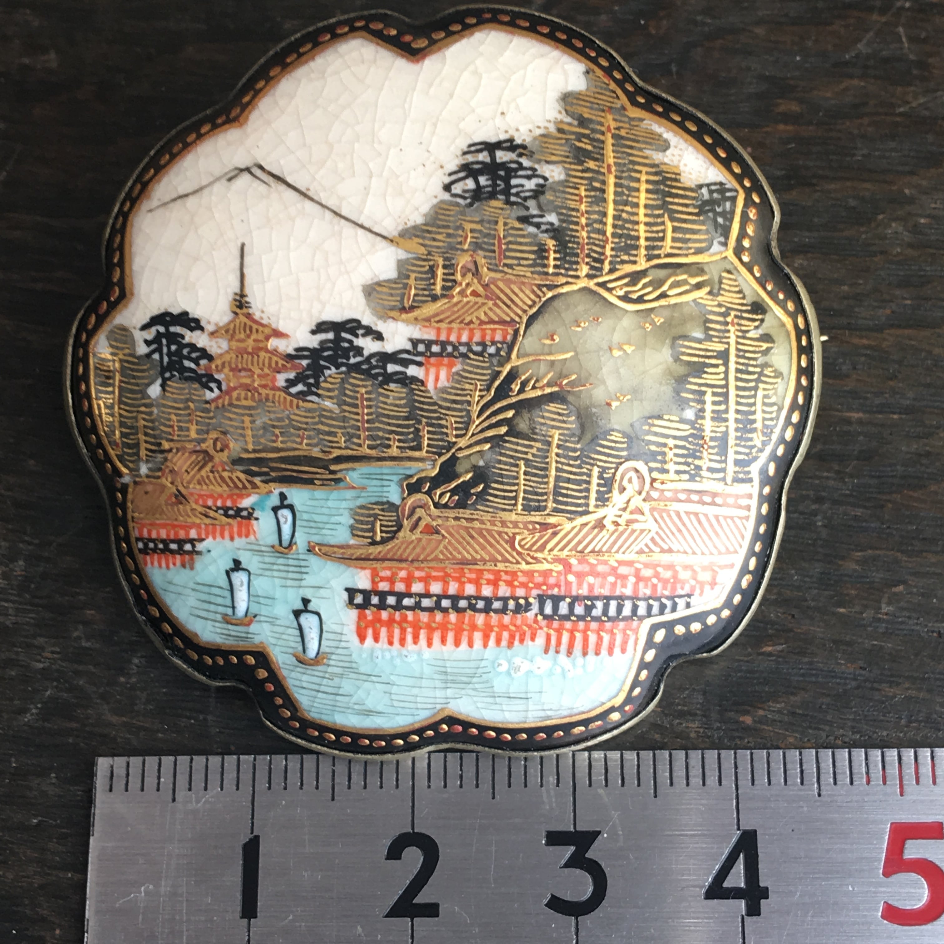 アンティーク 明治〜大正期 里帰り薩摩ボタンのブローチ