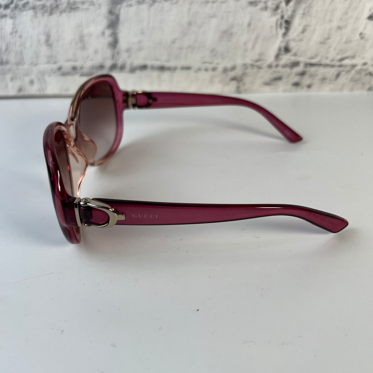 GUCCI グッチサングラス ケース付きパープル A-8232