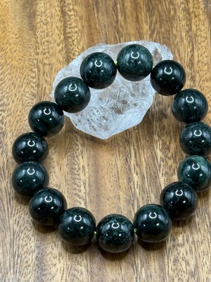 グアテマラ産翡翠 黒緑 14.5mm 063