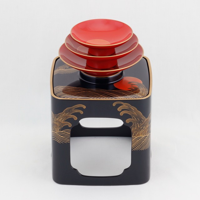 1951  輪島塗　屠蘇器／胴張形／日の出蒔絵