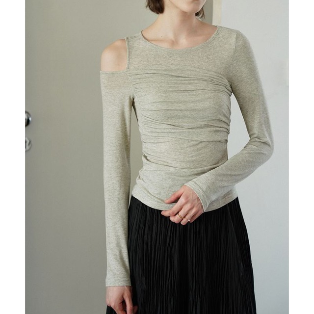 カットアウトレディトップス　0038