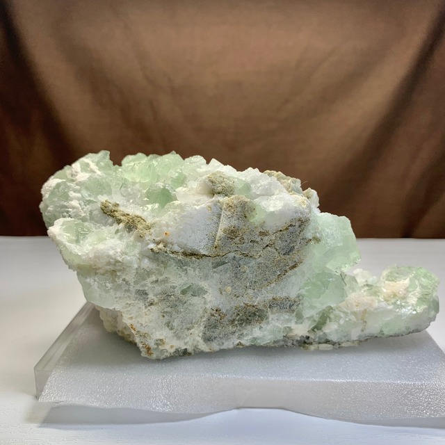 結晶が美しく癒される色合い☆フローライト原石クラスター